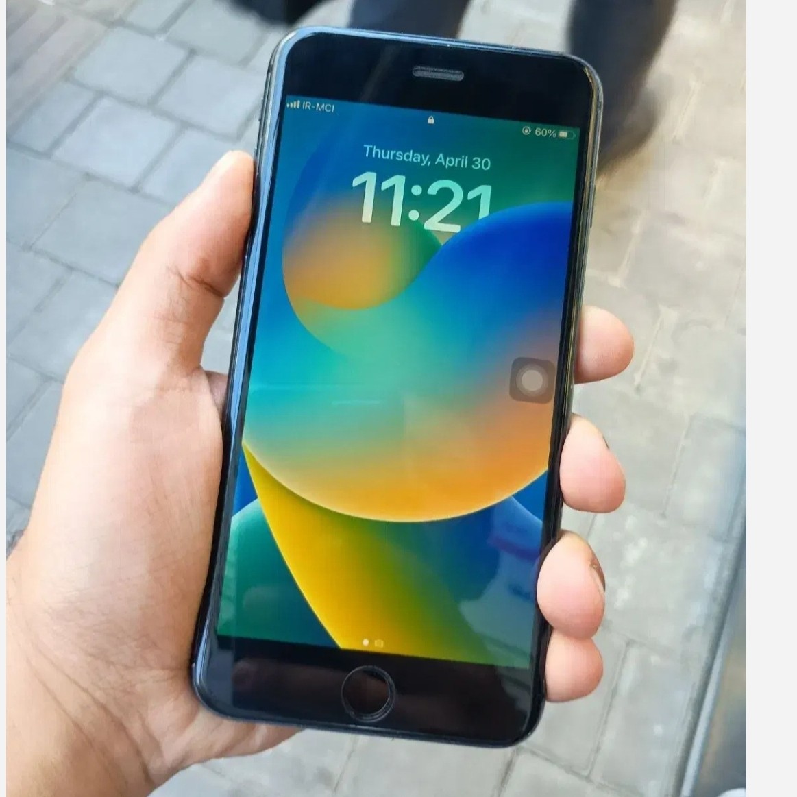 آیفون 8 پلاس