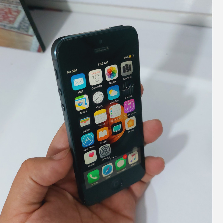 اپل 5 ذغالی 64گیگ