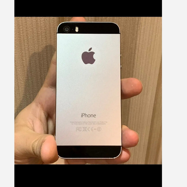 Apple 5s.
