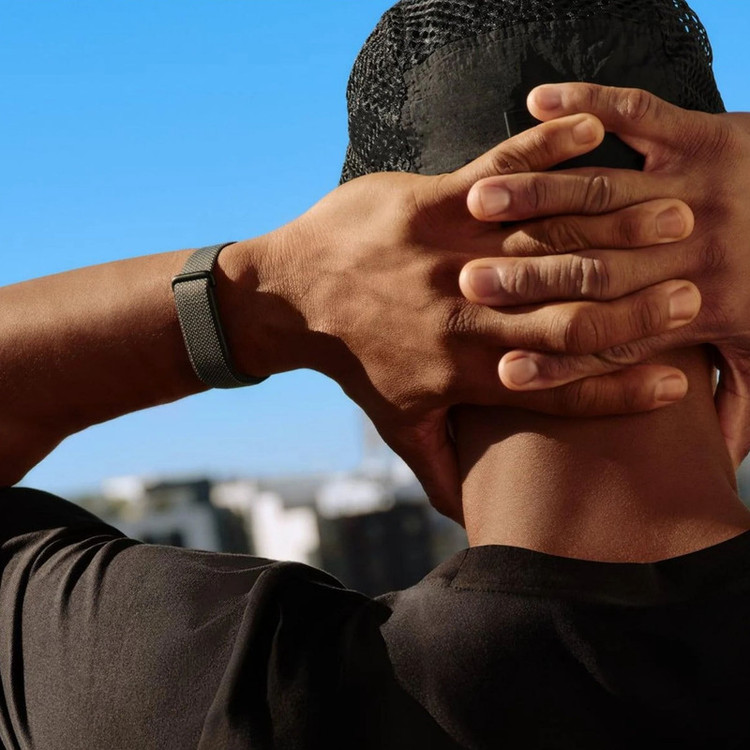 مچ بند هوشمند گوگل مدل Fitbit Air با بند پارچهای