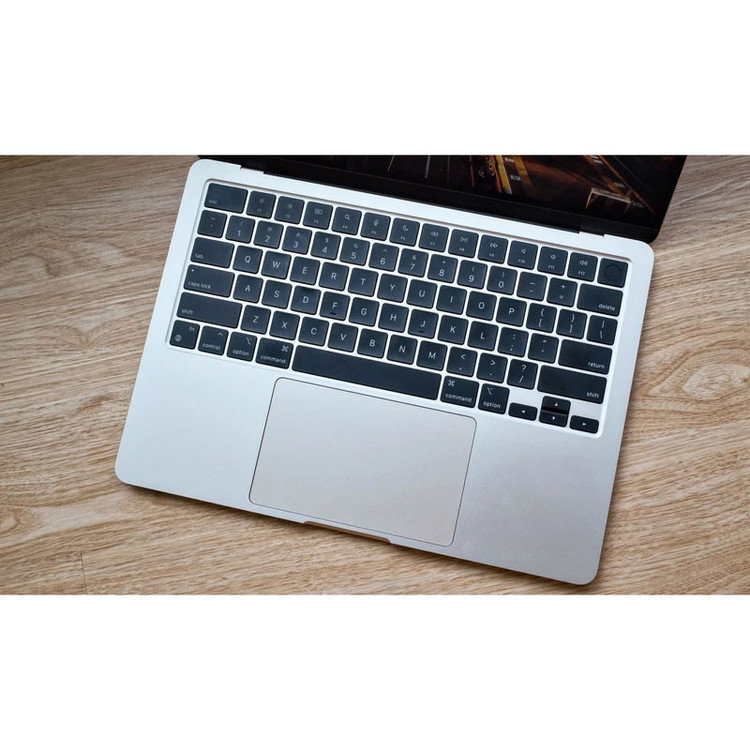 لپتاپ 13.6 اینچی اپل مدل MacBook Air MDH74 2026 LLA با تراشه M5، رم 16 گیگابایت و حافظه SSD با ظرفیت 512 گیگابایت، نمایشگر Liquid Retina با وضوح 2560×1664 پیکسل، باتری با شارژدهی تا 18 ساعت پخش ویدیو و Wi-Fi 7