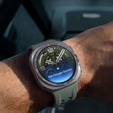 ساعت هوشمند 47 میلیمتری سامسونگ مدل Galaxy Watch Ultra 2 با بند لاستیکی، سازگار با سیستم عامل Android، به همراه بند لاستیکی اضافی