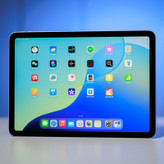 تبلت 11 اینچ اپل مدل iPad Air 2026 M4 Wi-Fi ظرفیت 256 گیگابایت و رم 12 گیگابایت، رزولوشن دوربین اصلی ۱۲ مگاپیکسل، پشتیبانی از قلم و کیبورد