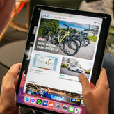 تبلت 11 اینچ اپل مدل iPad Air 2026 M4 Wi-Fi ظرفیت 256 گیگابایت و رم 12 گیگابایت، رزولوشن دوربین اصلی ۱۲ مگاپیکسل، پشتیبانی از قلم و کیبورد