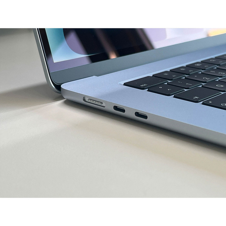 لپتاپ 15.3 اینچی اپل مدل MacBook Air MDVH4 2026 با پردازنده M5، رم 16 گیگابایت، حافظه SSD با ظرفیت 512 گیگابایت، نمایشگر Liquid Retina و شارژدهی تا 18 ساعت