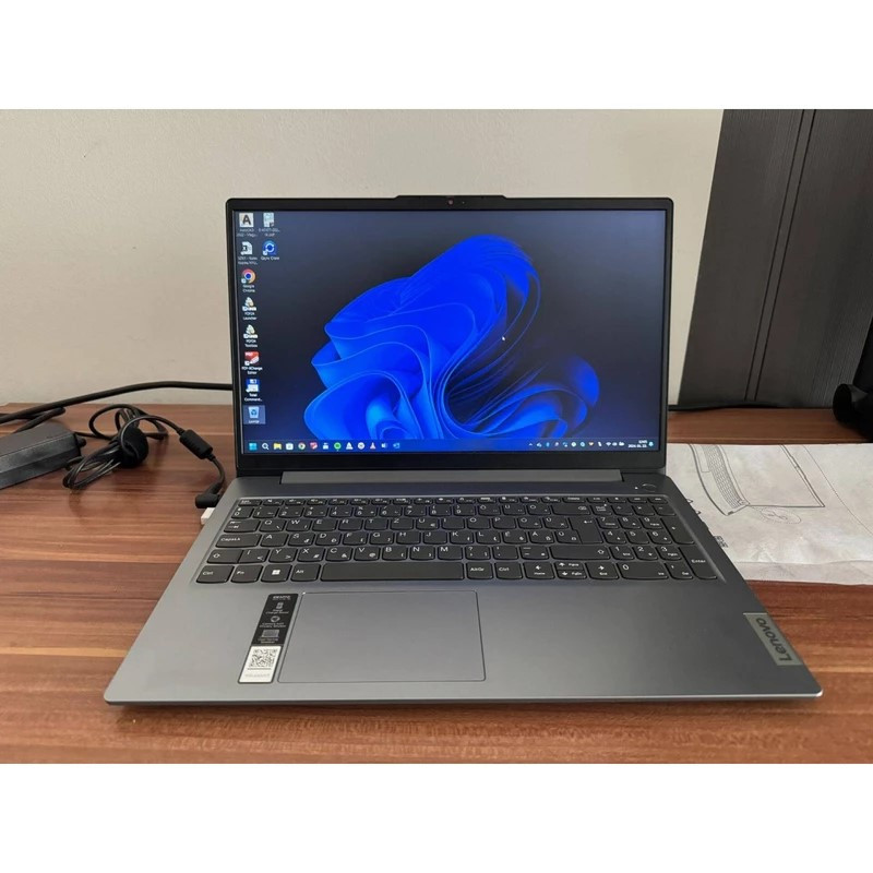 لپ تاپ 15.6 اینچی لنوو مدل IdeaPad Slim 3 15IRU8-i3 1315U-8GB LPDDR5-512GB SSD-TN-Backlit-W
